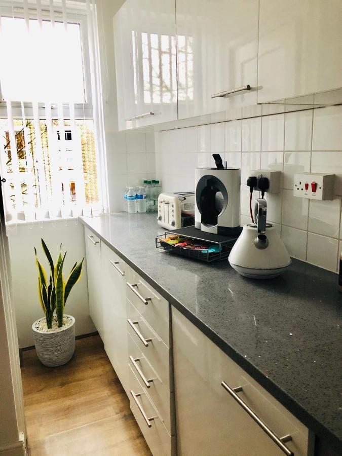 Апартаменти Super Location 1Min From Metro 10Min From Camden Лондон Екстер'єр фото